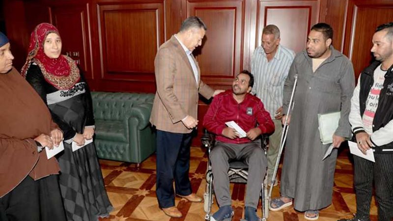 محافظ بني سويف يصرف