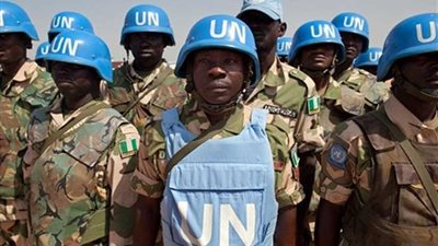 قوات مشتركة تُعيد 112 سودانيا إلى بلادهم بعدما أبعدتهم ليبيا