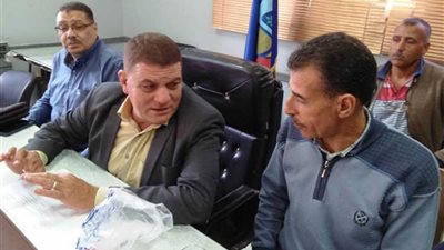 وكيل زراعة البحيرة: إحياء مشروع مكافحة ذباب الفاكهة باستخدام المصايد