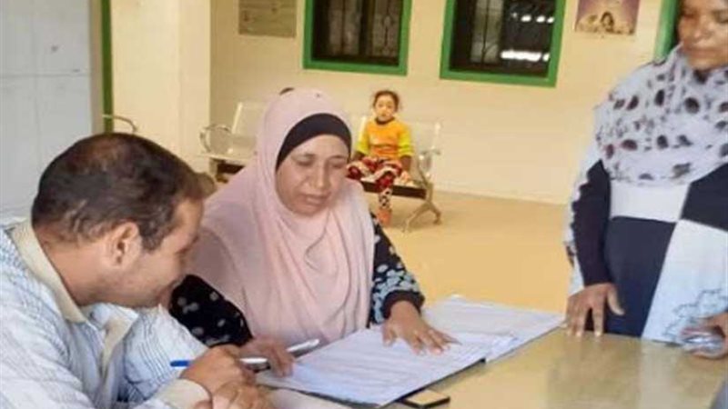 إحالة ٢٥ طبيبا وإداريًا