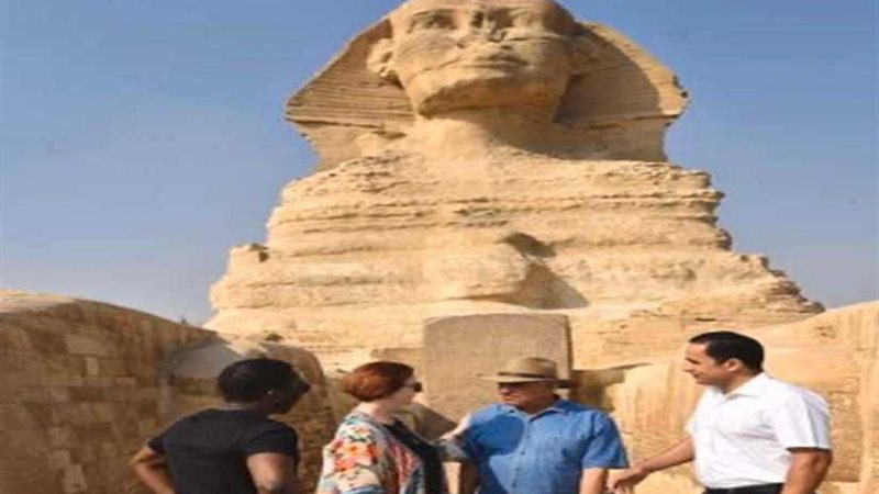 حواس يحكي أسرار أبوالهول