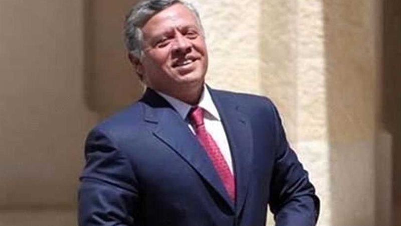 العاهل الأردني يشيد