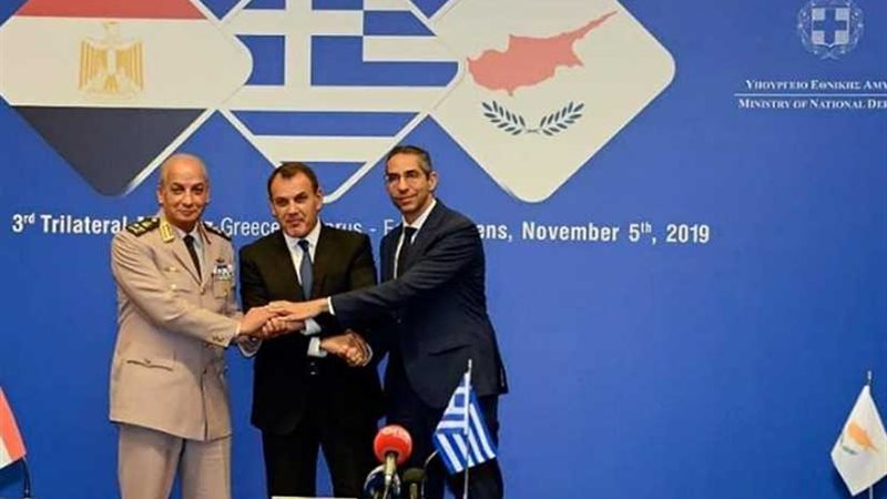 وزير الدفاع يعود