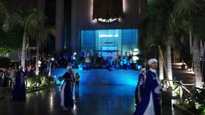 شاهد .. برج القاهرة يحتفل بالمولد النبوي