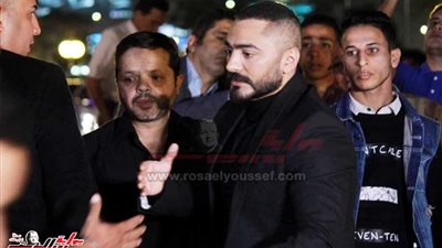 توافد كثيف من الفنانين والشخصيات العامة في عزاء الفنان هيثم أحمد زكى