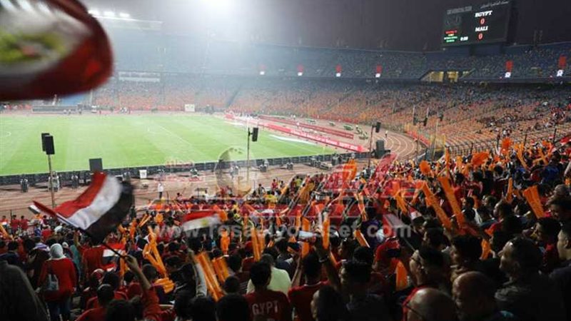  كاف يشيد بالجماهير