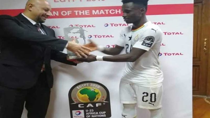 الغاني ايفانز رجل