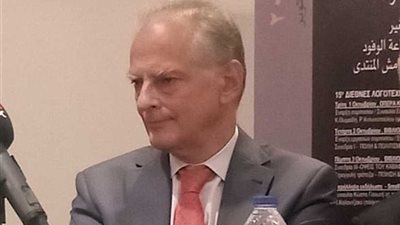 ولد في مصر.. سفير اليونان الجديد في ضيافة 