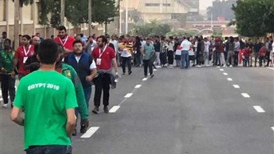 الجماهير تتوافد على استاد القاهرة لحضور مباراة مالي والكاميرون