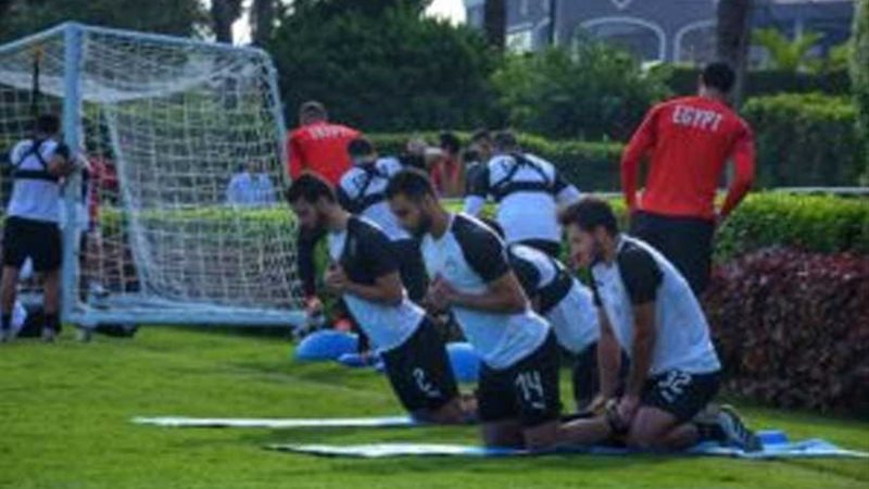 منتخب مصر يؤدي تدريبا