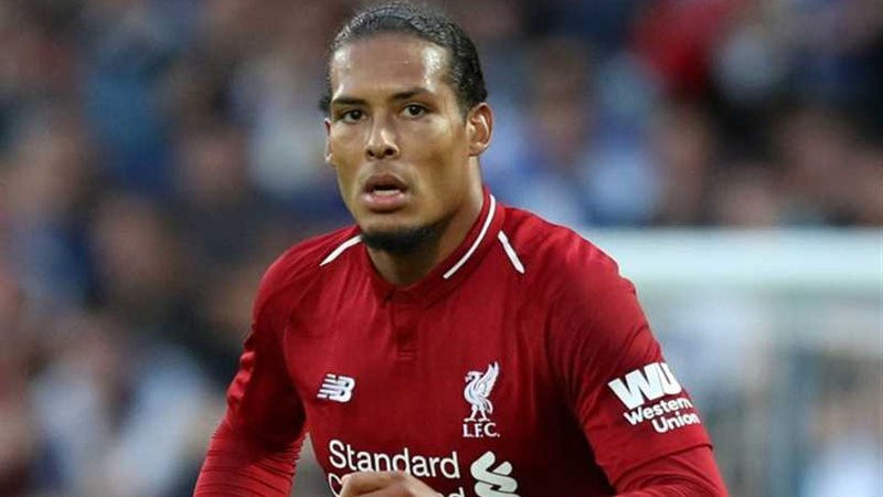 فان دايك لاعب ليفربول