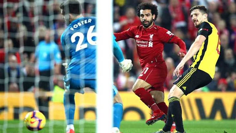 «صلاح» يتفوق على