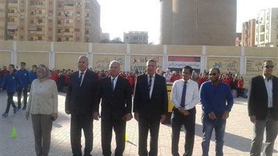 مدير تعليم الإسماعيلية يشارك طلاب مدرسة تحية العلم والاحتفال بالمولد النبوي