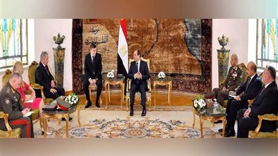 تعزيز التعاون العسكري مع روسيا يتصدر عناوين صحف القاهرة اليوم