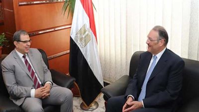 وزير القوى العاملة يبحث مع السفير السعودي تسهيل عمل شركات إلحاق العمالة المصرية