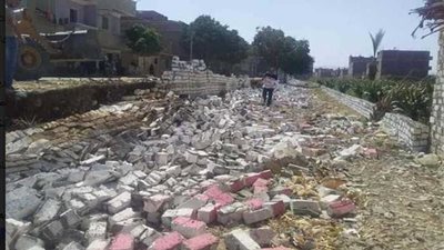 محافظ أسيوط: إزالة 12 تعديًا بمركز أسيوط وحملات لرصد المخالفات