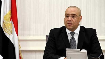 وزير الإسكان يتابع تطبيق قانون التصالح في بعض مخالفات البناء مع نقابة المهندسين