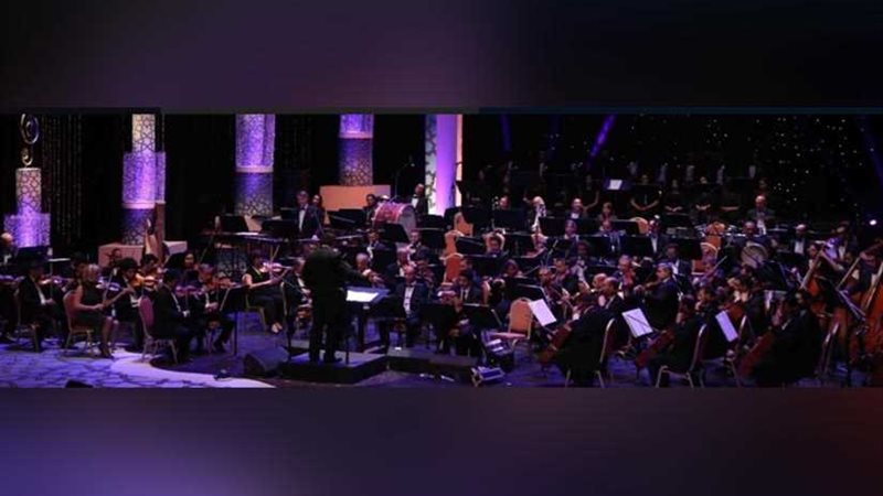 السيمفوني يعزف المهرجون