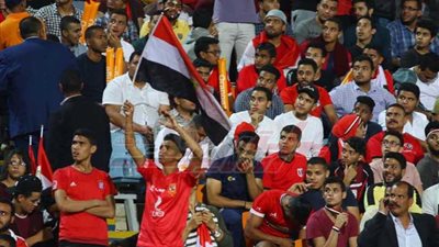 شاهد.. حماس الجماهير وراء انتصارات الفراعنة