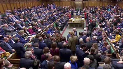 عدو جماعة الإخوان الإرهابية يتقدم استطلاعات الرأي في بريطانيا