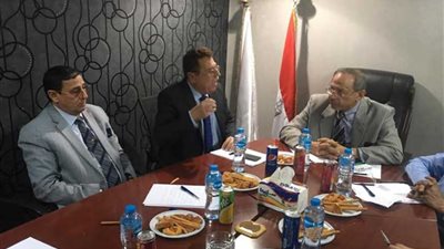 بالصور.. لجنة انتخابات الحركة الوطنية في انعقاد دائم