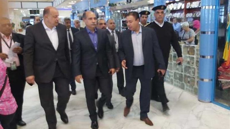 وزير الطيران المدني