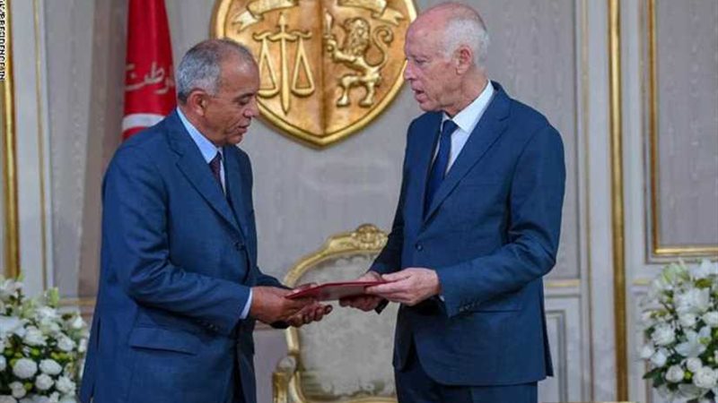 الرئيس التونسي يكلف