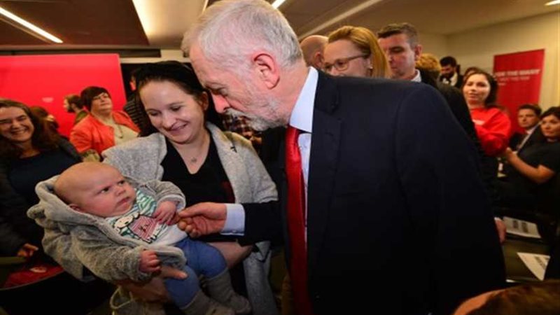 بالصور..أخطر نظرة