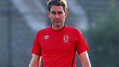 المدير الفني للأهلي يطمئن على اللاعبين المصابين في صفوف الفريق