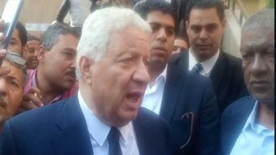 بعد مرافعة الـ٢٠ دقيقة.. مرتضى منصور يغادر مقر محاكمة راجح وأعوانه