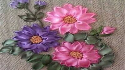 بمبادرة صنايعية مصر.. صانعات الجمال مستمرون في إبداعاتهم بجامعة القناة