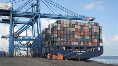 ميناء دمياط يستقبل 9 سفن للبضائع العامة والحاويات