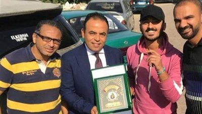 جامعة الأزهر تكرم 