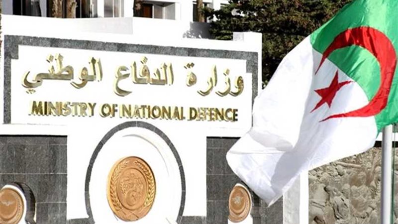 الدفاع الجزائرية