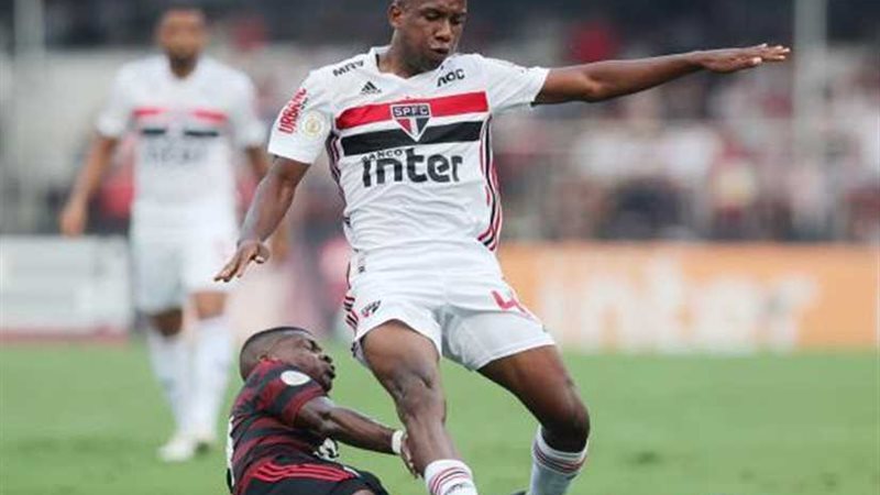 ساو باولو يتعادل