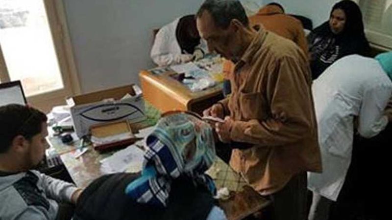 الكشف على 1210 مرضى