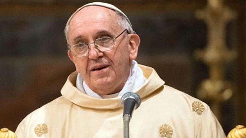 بابا الفاتيكان يأسف