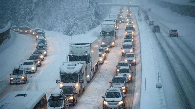 هطول الثلوج الكثيف