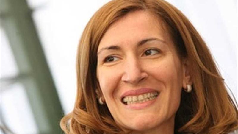 وزيرة السياحة البلغارية