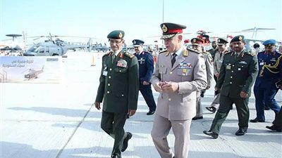 رئيس أركان حرب القوات المسلحة يعود من الإمارات بعد مشاركته بمعرض دبى الدولى للطيران 2019