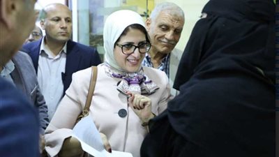 في إطار تطبيق التأمين الصحي الشامل بجنوب سيناء..وزيرة الصحة تتفقد المركز الطبي الحضري بطور سيناء