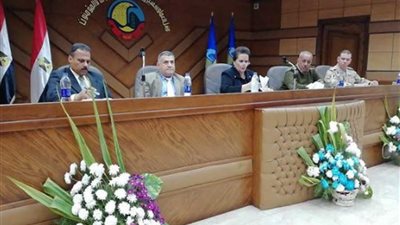 محافظ البحيرة: 