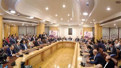 مؤتمر بالغرف التجارية لدعم 