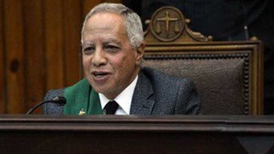 تأجيل إعادة محاكمة 27 متهما بـ