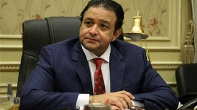 عابد: البرلمان سيحقق المطالب القانونية لعمال القومية للأسمنت