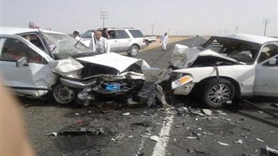مصرع شخص وإصابة 15 آخرين بحادث تصادم بالبحيرة