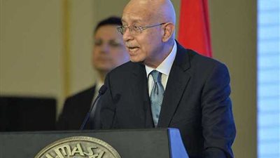 إسماعيل يستعرض مستجدات شهادة 