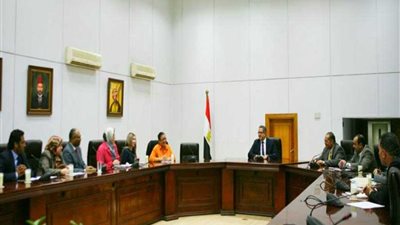 العناني مع ممثلي الجامعات: رفع كفاءة العمل الميداني