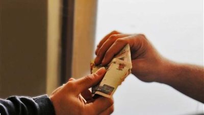 القبض على 4 موظفين بمجلس مدينة 