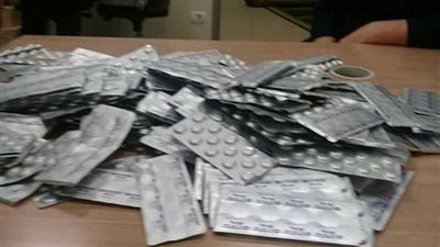 إحباط محاولة تهريب أدوية إجهاض بحوزة راكبة يونانية بمطار القاهرة